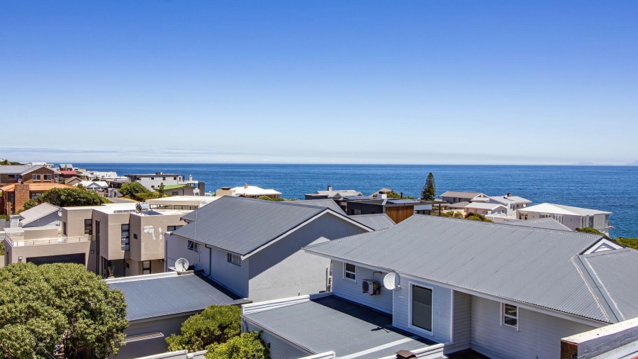 4 Bedroom Property for Sale in De Kelders Western Cape